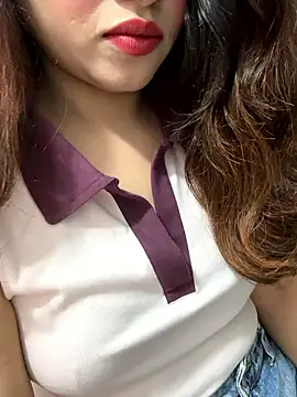 riya_sharma11's Live XXX Chat