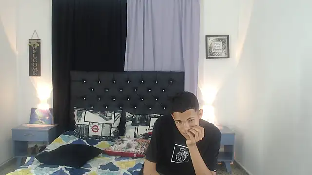 Chatroom XXX en direct de PhillipCox