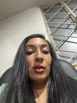 SALOME_KORLAND Adlı Modelin Canlı XXX Sohbeti