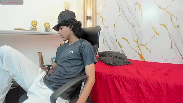 Chat +18 de Zayn_Fox32 ao vivo