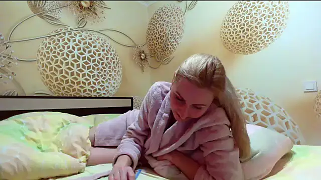 Yourrealgirl's Webcam Show