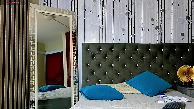 Alex_Bloomn Live XXX chat