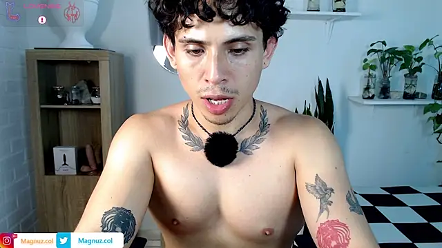 Magnuz_Col Webcam Show