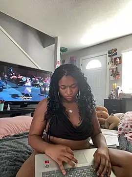 XKimmyGreen Show Webcam