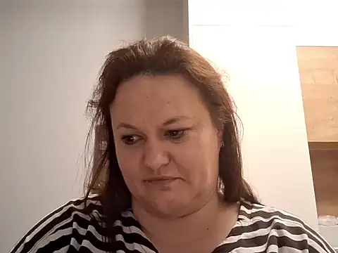 Chat XXX ao vivo de OpheliaMilf
