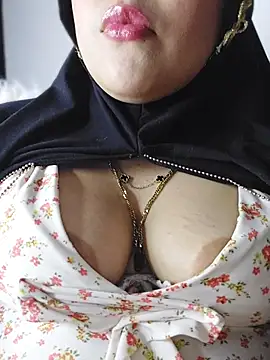 ElinaaxのライブXXXチャット