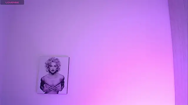 Chat +18 de Millie_bobby ao vivo