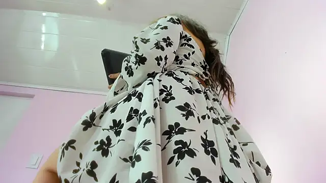 Chat +18 de Nezzukoo ao vivo
