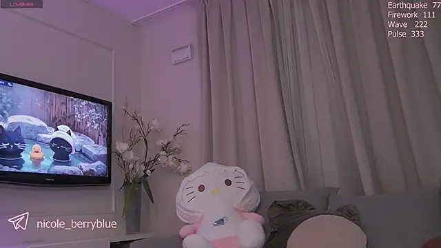 nicole_blueberryのライブXXXチャット