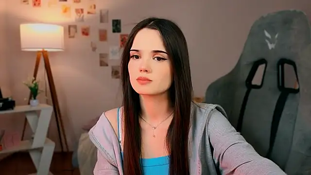 Živá chatovací místnost serenenov