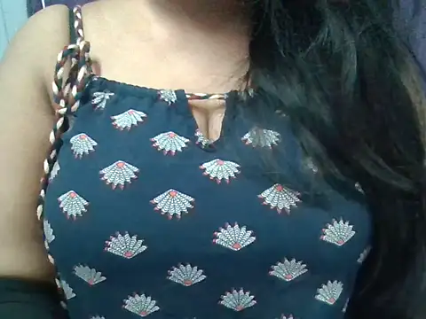 shikha111 Webcam show