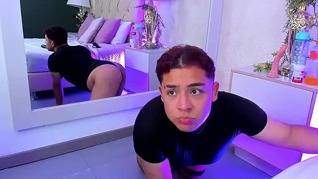 Show modela Darian_laforteza na web-kameri