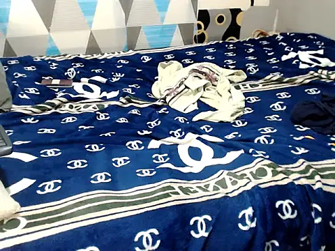 Trish_CurveCock: вебкам-шоу