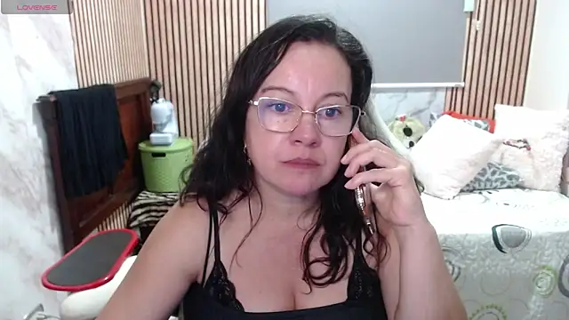 Czat XXX na żywo – Sonialorens_