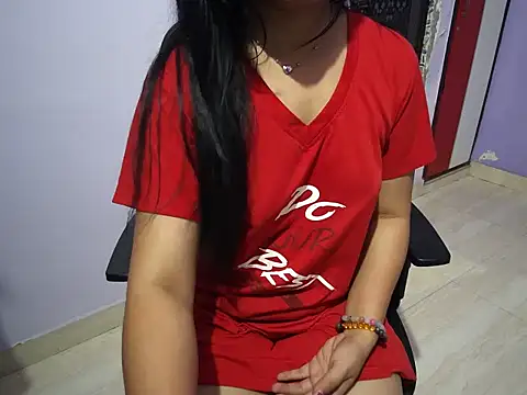 BabyNaina Chat XXX in diretta