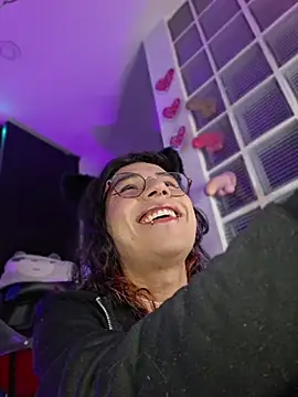 Sweet-SharoKitty Show in webcam