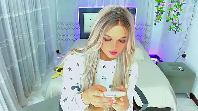 TaylorMon's Webcam Show