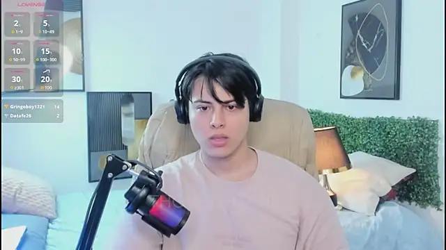 Thom_Ohtani's Live XXX Chat