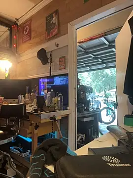 XXX chat uživo modela Twist_N_Tease