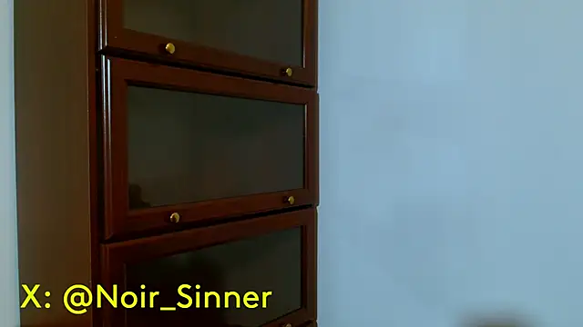 sinnernoir: онлайн-секс-чат