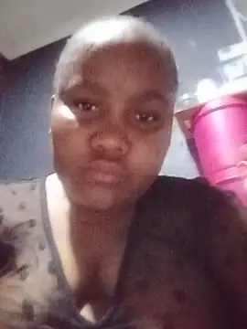 ChubbyMidgetxxx19's Live XXX Chat