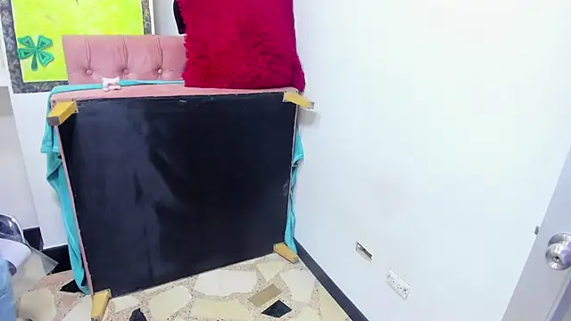 miaa_scott7 – Naživo XXX chat