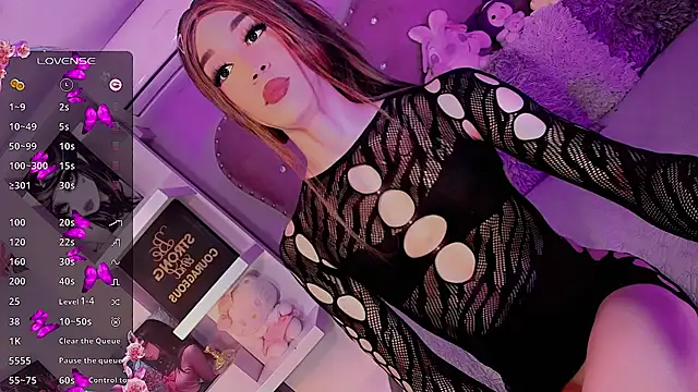 Megaan_Dolll Adlı Modelin Web Kamerası Şovu