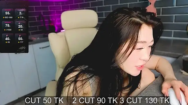 ShaiyaMinn3 Live XXX-Chat