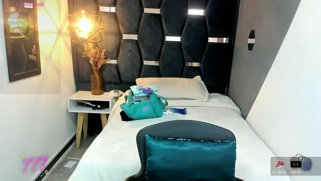 Abril_Fox__ Live chatroom