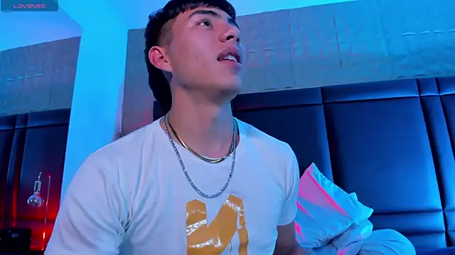 EthanSantori 在線直播表演