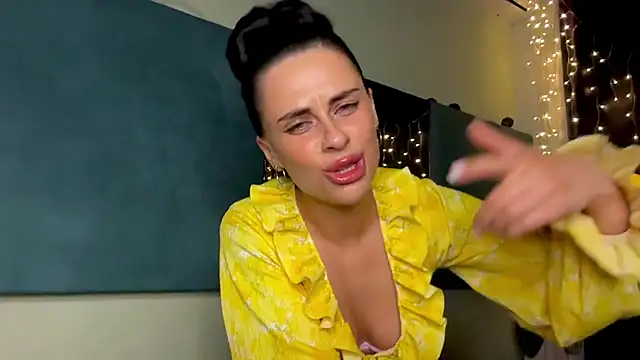 MariaValverdeee Chat XXX in diretta