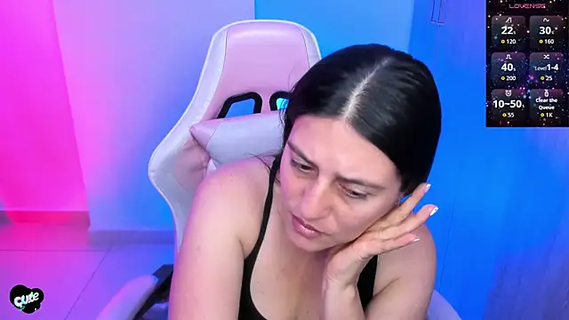 XXX chat uživo modela Saskyaa