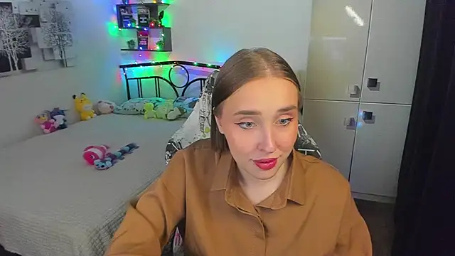 CrazyBitchInLace Show Webcam