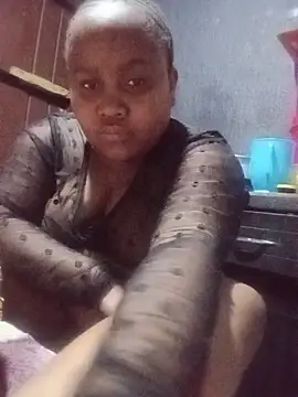 ChubbyMidgetxxx19 Live XXX-chat