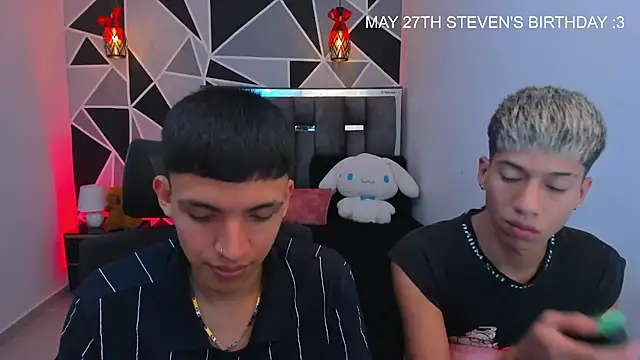 Juan_Nd_Steven's Webcam Show