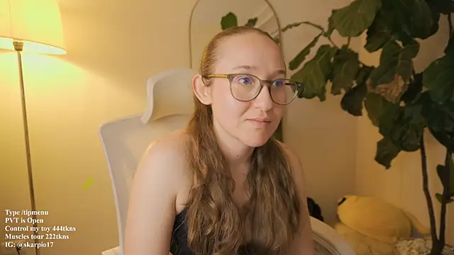 Scarlett_NoirMuse Live XXX-Chat