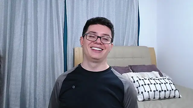 Živý XXX chat BlackFoXXX69