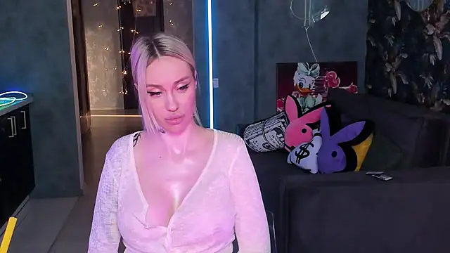 XXX chat uživo modela Blckmirrorr