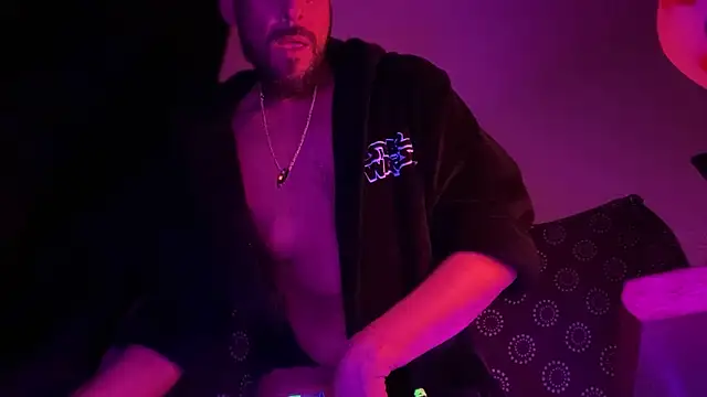 Guyst049 Webcam-Show