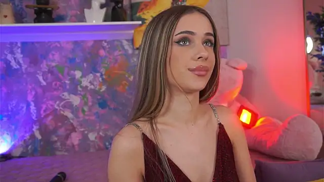 Ava_Solis élő XXX-chatje