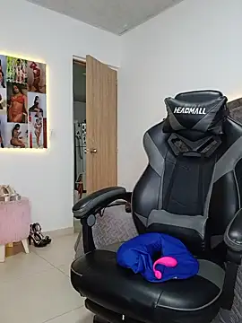 XXX chat uživo modela nashiira_