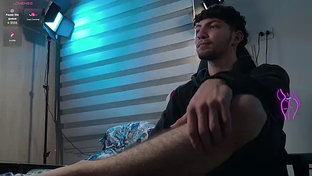 Вебкам-шоу Noah_Oliveira_