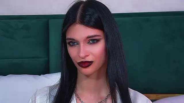 BeverlyMost লাইভ XXX চ্যাট