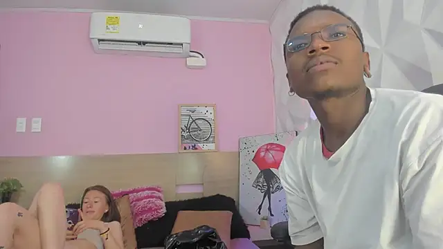 Ebony_N_Blonde élő XXX-chatje