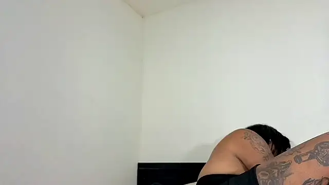 IsabellBigtitsxx's Webcam Show