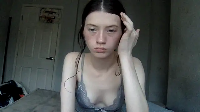 Munchkinbaby72318's Webcam Show