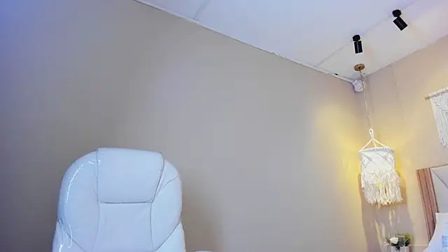 NahimiThompson Chat XXX in diretta