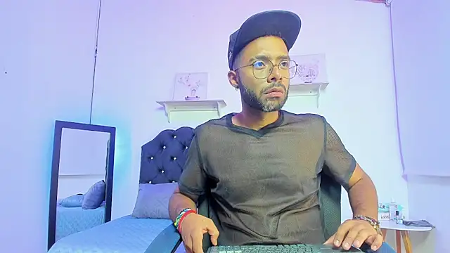 Arez_Vortex_ Webcam-Show