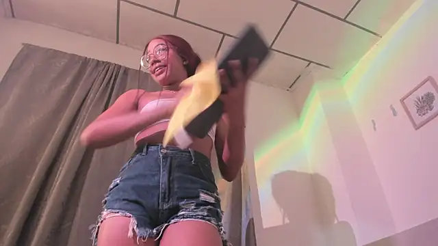 Noaah_0814 Webcam-Show
