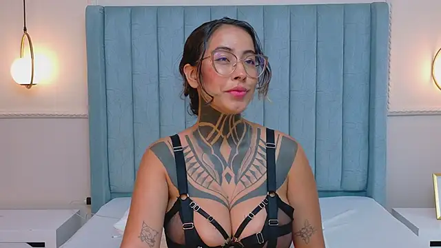 Онлайн чат XXX NicoleBlum